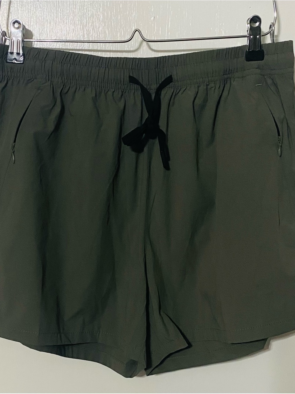 Women’s Elastic-Waist Shorts - Navy, White, Olive - Picture 4 of 9